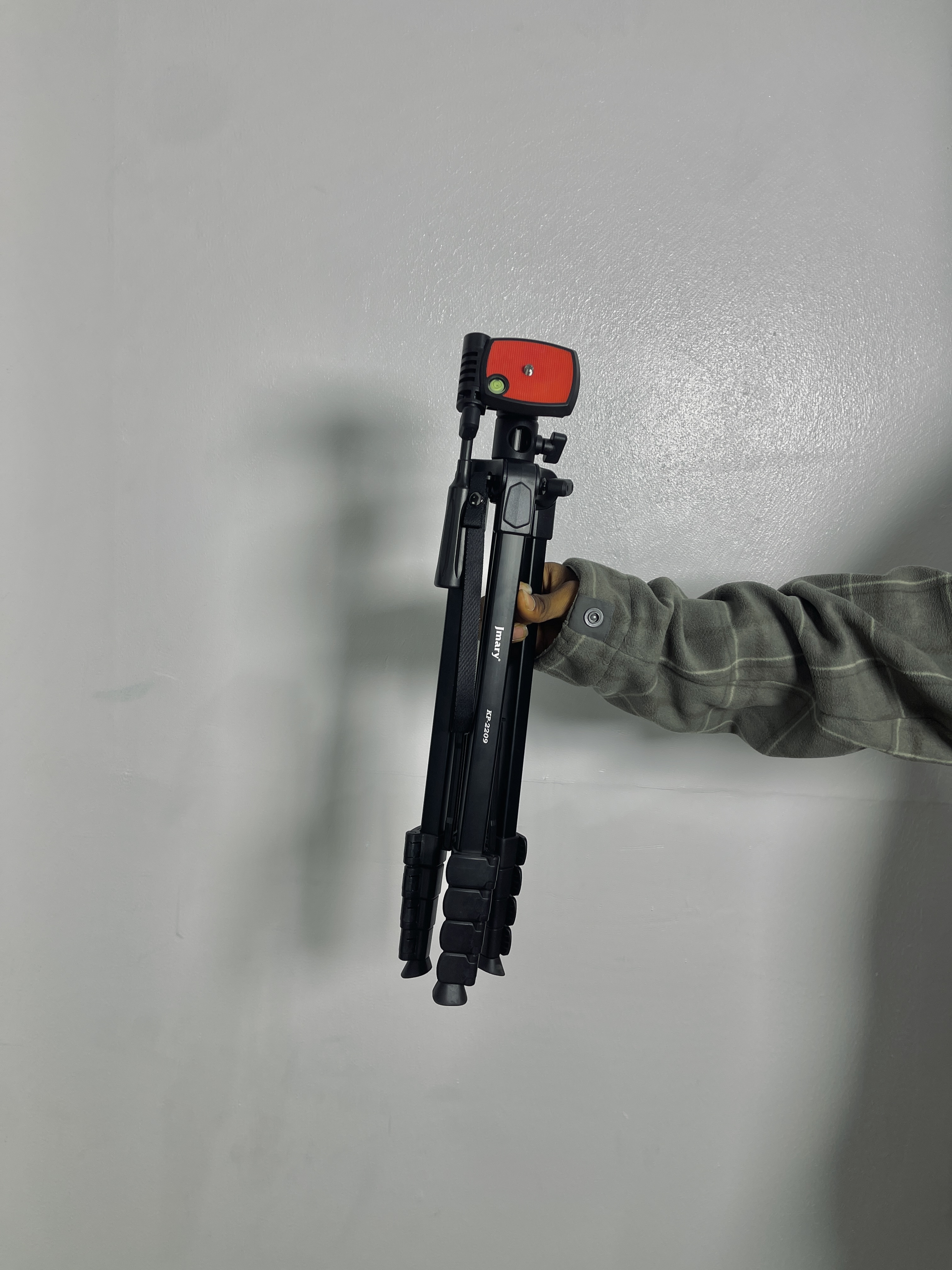 STILL THUGGIN IT varsity Jacket - white